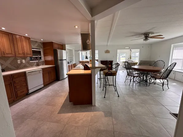 822 Calamondin Ct, North Ft Myers, FL 33917