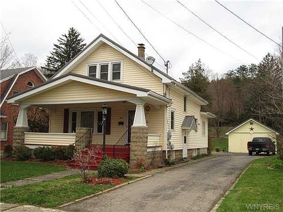 2nd image of 391 Buffalo St