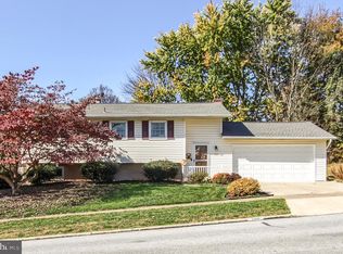 106 Greenwood Dr, Middletown, PA 17057