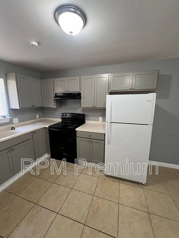 2 bed, 1.0 bath, 700 sqft, $950 — Photo 3
