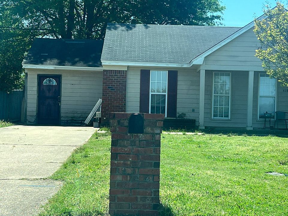 2nd image of 4183 Blackstone Dr