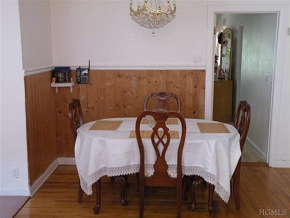 4th image of 55 Ehrbar Ave #3H