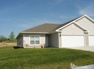 4216 SW Shenandoah Rd, Topeka, KS 66610
