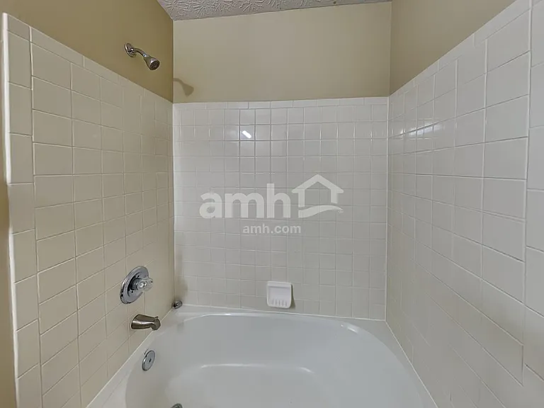 452 Crestmoore Dr — Photo 22