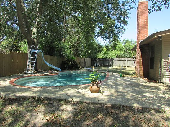 Salt water Gunite pool