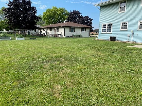 4th image of 23 Victoria Dr