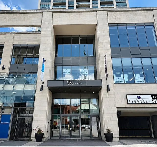 90 George St #507