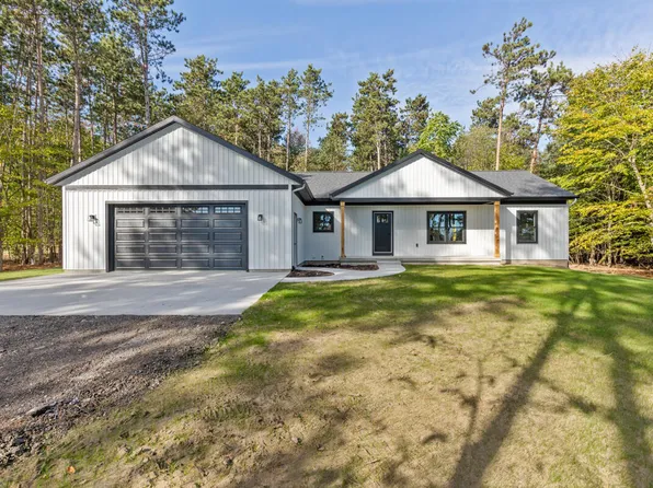 11853-21 Mile Rd, Sand Lake, MI 49343