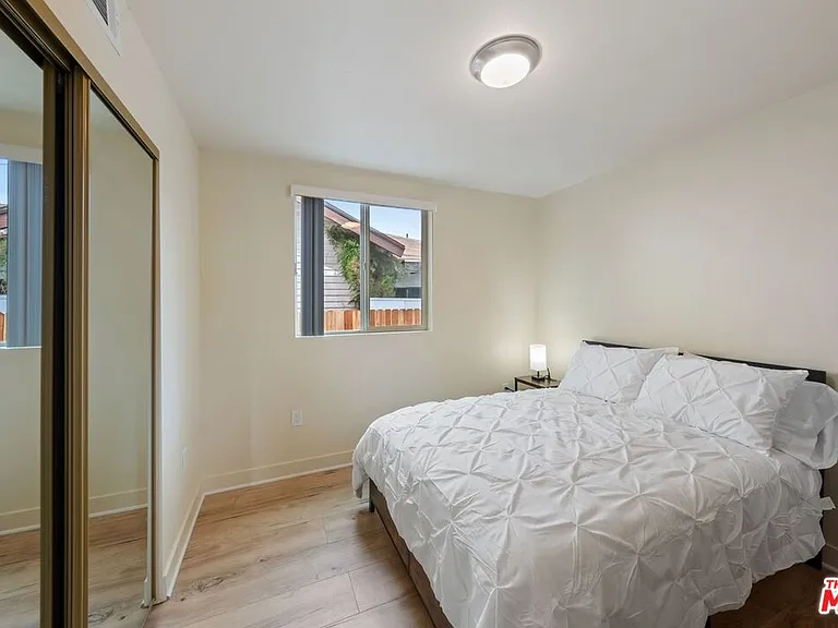 5912 S Flower St — Photo 36