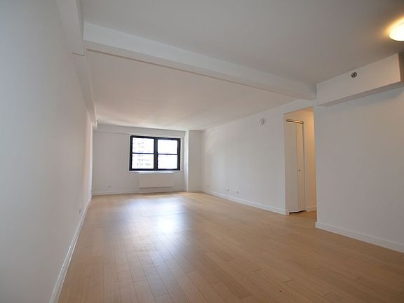 3rd image of 222 E 39th St #Ap15g