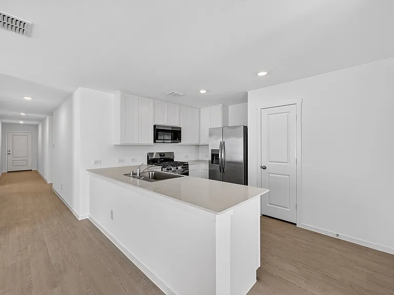 2225 Canteen St — Photo 3