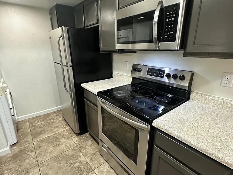 Cedar Creek Condominiums — Photo 73