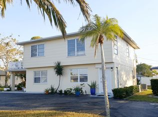582 94th Ave N #A, Naples, FL 34108