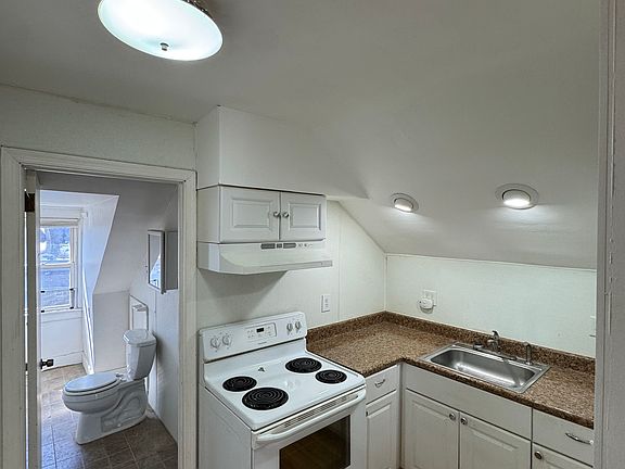 4th image of 807 Hellam St APT 3