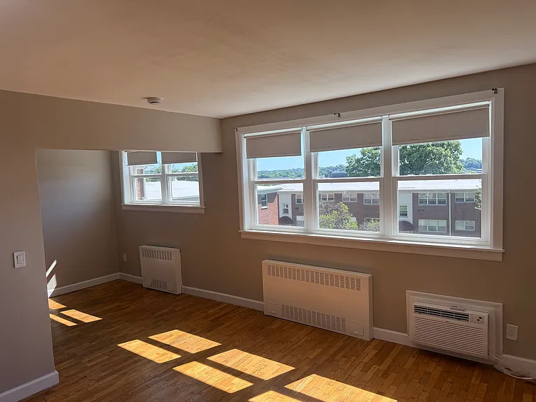 11 Bedford Ave #E4 — Photo 3
