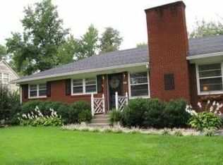 318 Bramton Rd, Bellewood, KY 40207