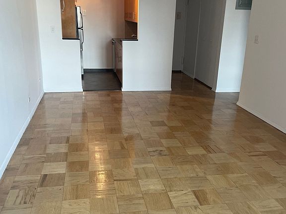 5th image of 200 E 72nd St APT 34D