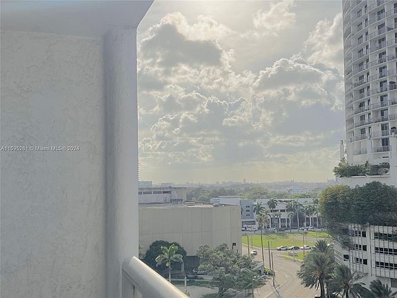 5th image of 1717 N Bayshore Dr #A-1139