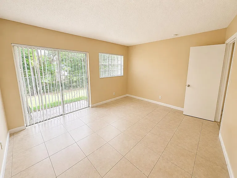 4125 Woodside Dr #1-4 — Photo 12