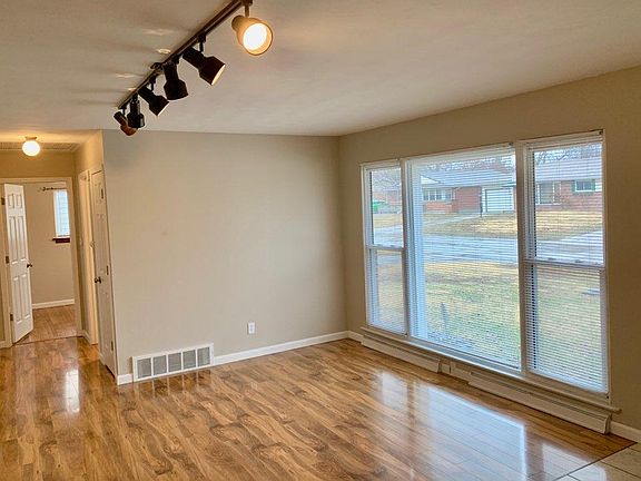 2nd image of 32 Tamma Ln
