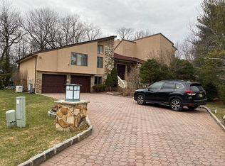 140 Hollywood Ave, Englewood Cliffs, NJ 07632