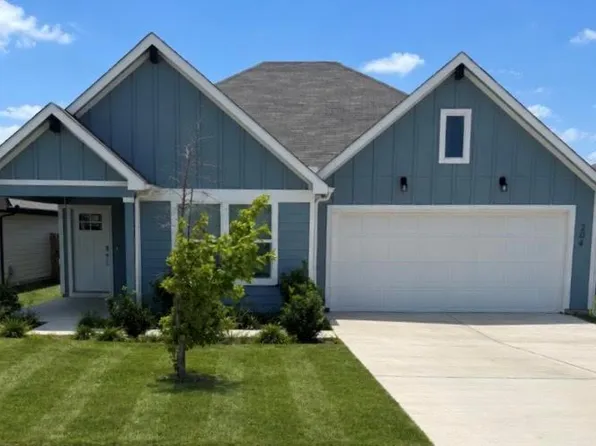 204 Sweetwater Creek Ln, Hutto, TX 78634