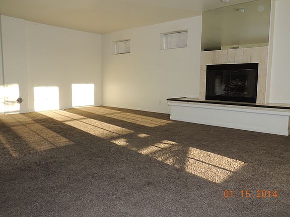 4th image of 3347 N Crest Dr