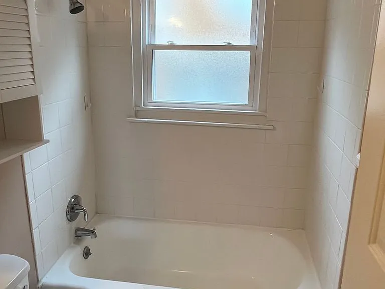 421 W Kingston Ave — Photo 13