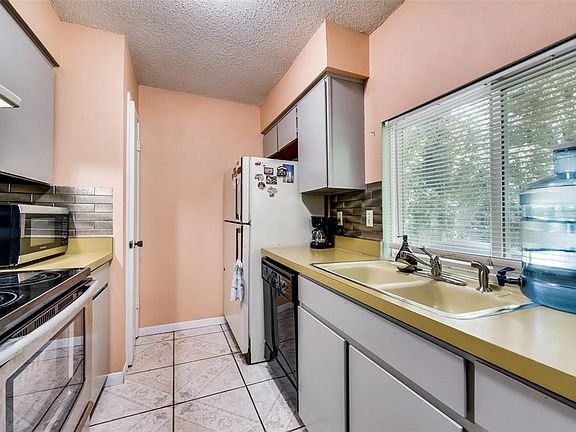 5th image of 12504 Monaco Ln