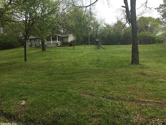3rd image of 427 Honeycutt St