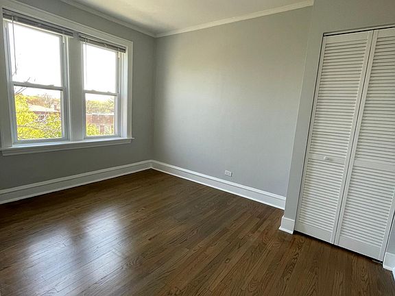 5th image of 4738 N Lowell Ave #3R