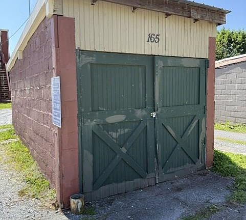 5th image of 165 Summit Ave
