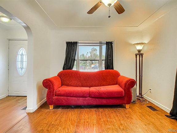 5th image of 1360 Balsam St