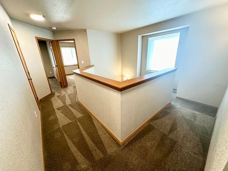 2102 N Yellowstone St — Photo 35