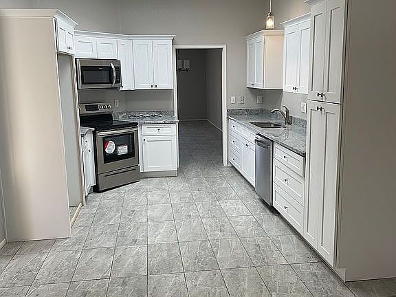4th image of 719 W Rushwood Dr