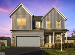 25038 Woodland Iris Dr, Aldie, VA 20105