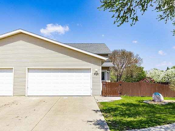 3rd image of 2901 Dakota Park Cir S