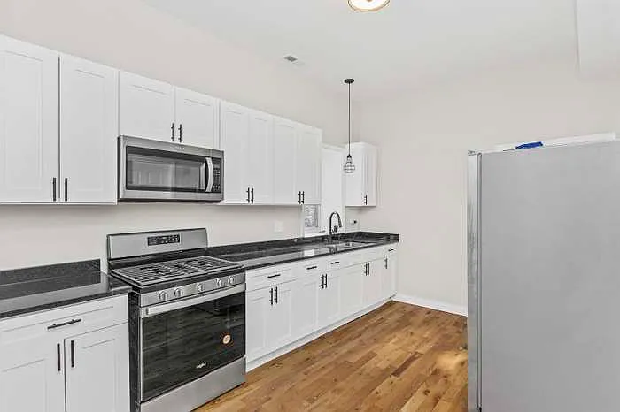 6348 S Langley Ave #1 — Photo 4