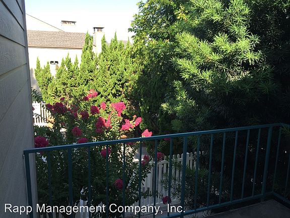 4th image of 7062 N Holiday Dr