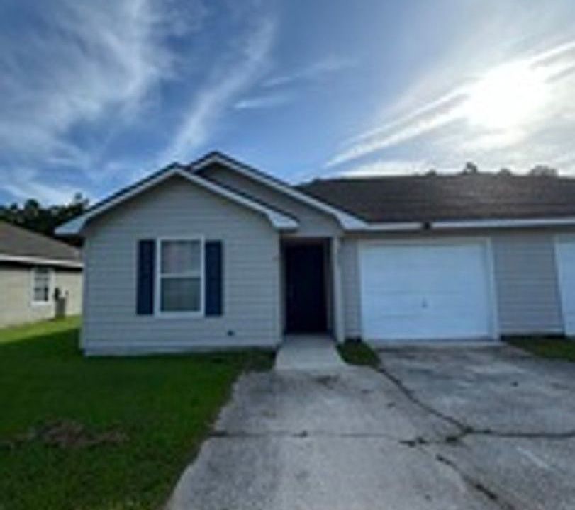 1st image of 23 Talbot Ct