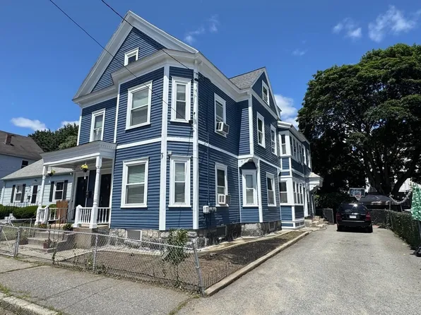 9 Watson St, Lowell, MA 01852