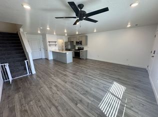 1369 S Pole Creek Ln, Washington, UT 84780