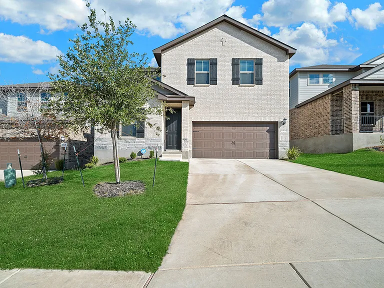 13131 Braxon Pass — Photo 1