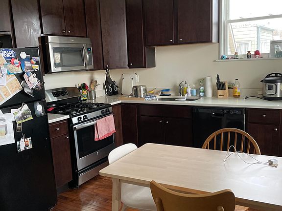 3rd image of 2529 N Monticello Ave #1S