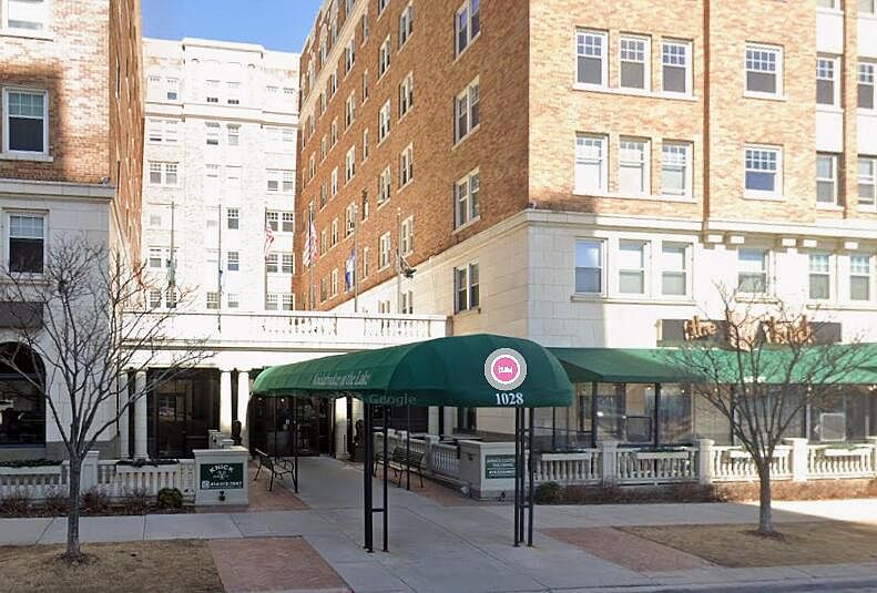 1st image of 1028 E Juneau AVENUE #324