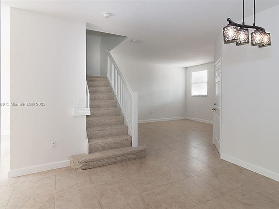 5th image of 1028 NE 207th Ter #1028