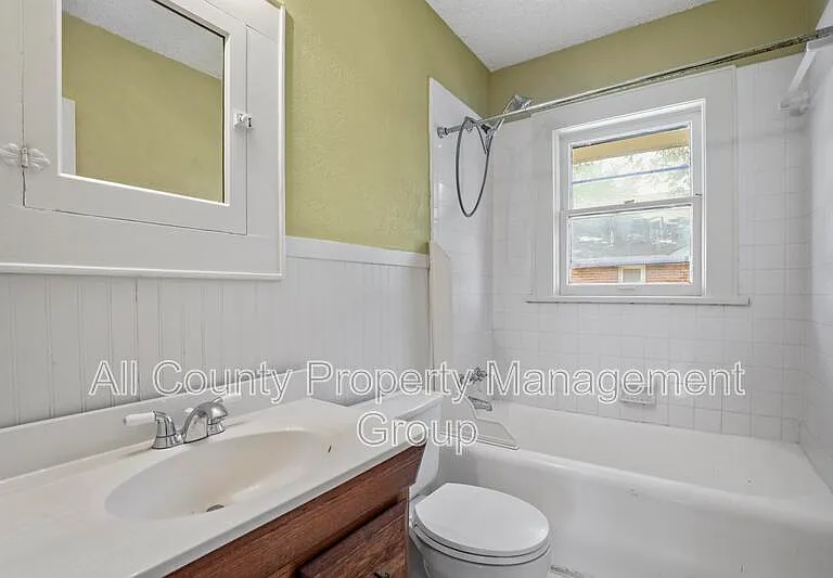 2625 S University Dr — Photo 15