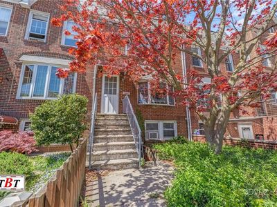 2052 E 28th St, Brooklyn, NY, 11229
