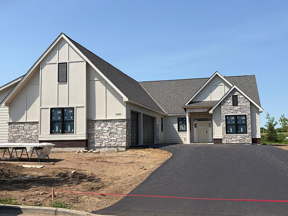2nd image of 2355 Sydney Ln