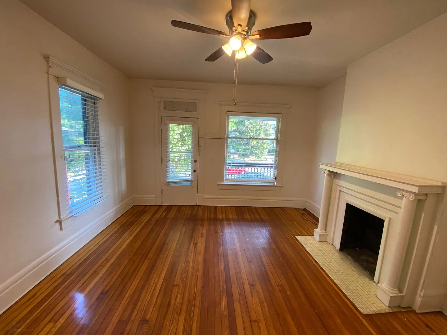 W Blake Ave 49-51 WR — Photo 3